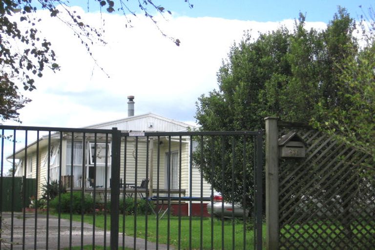 Photo of property in 231 Swanson Road, Henderson, Auckland, 0610