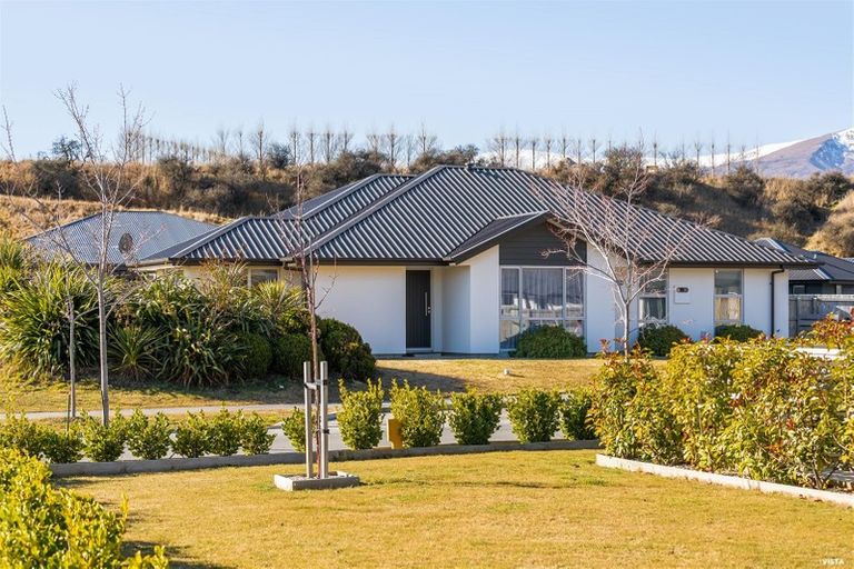 Photo of property in 112 Risinghurst Terrace, Lower Shotover, Queenstown, 9304