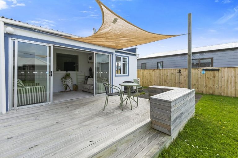 Photo of property in 81 Seabury Avenue, Foxton Beach, Foxton, 4815