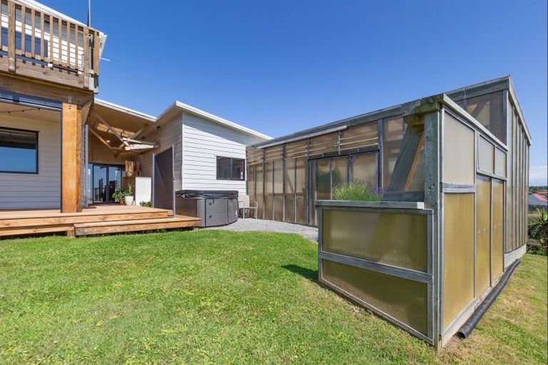 Photo of property in 22 Taonui Street, Waitarere Beach, Levin, 5510