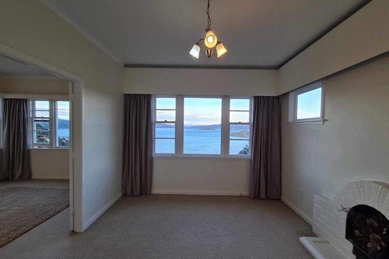 Photo of property in 122 Grafton Road, Roseneath, Wellington, 6011