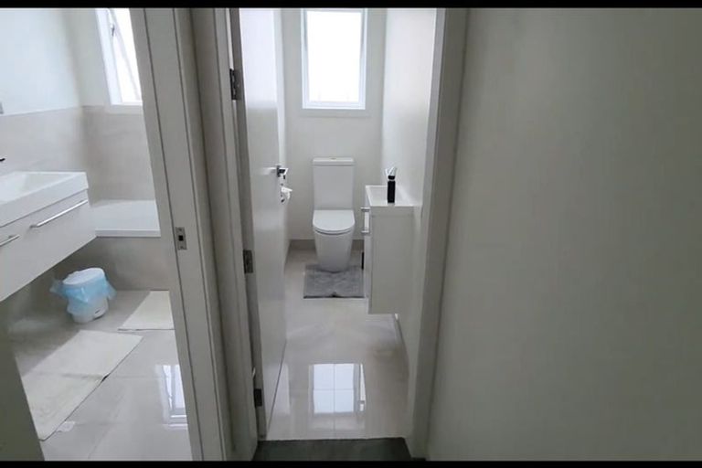 Photo of property in 10 Puroto Place, One Tree Point, 0118