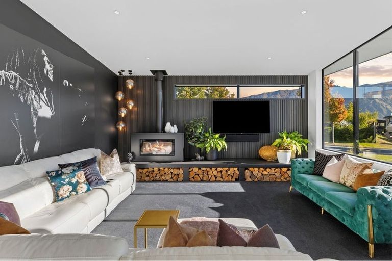 Photo of property in 7 Diamond Lane, Wanaka, 9305