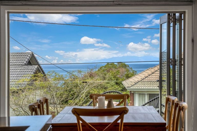 Photo of property in 128 Churchill Road, Rothesay Bay, Auckland, 0630