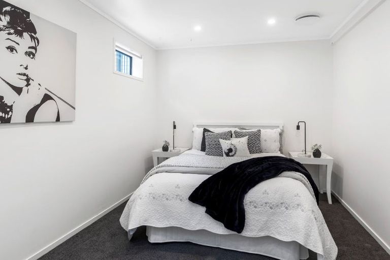 Photo of property in 68 Woodfern Crescent, Titirangi, Auckland, 0604