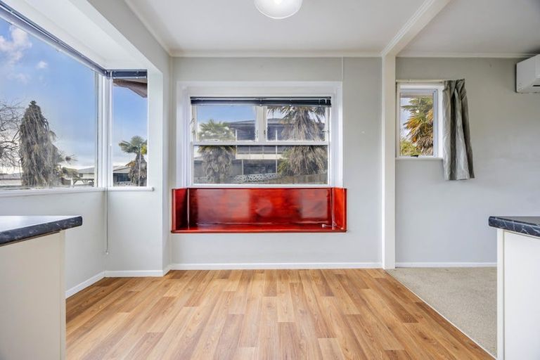 Photo of property in 57 Barrys Road, Glendene, Auckland, 0602