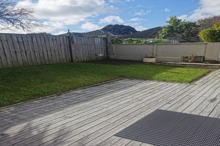 Photo of property in 41 Taikata Road, Te Atatu Peninsula, Auckland, 0610