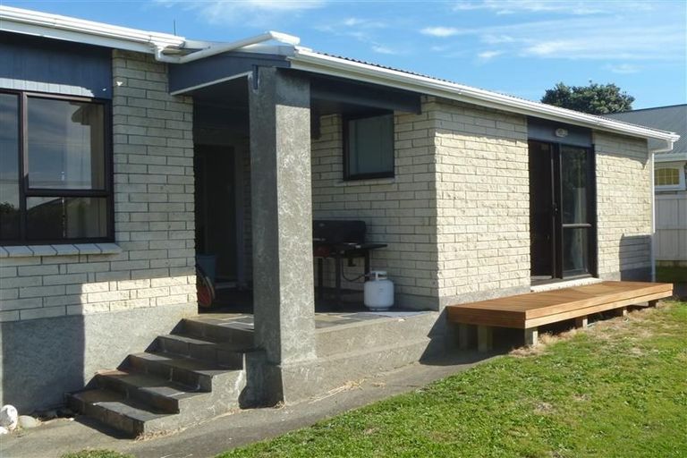 Photo of property in 38 Ngaio Street, Strandon, New Plymouth, 4312