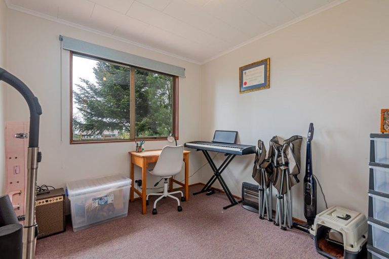 Photo of property in 32 Rata Street, Tokomaru, Palmerston North, 4474