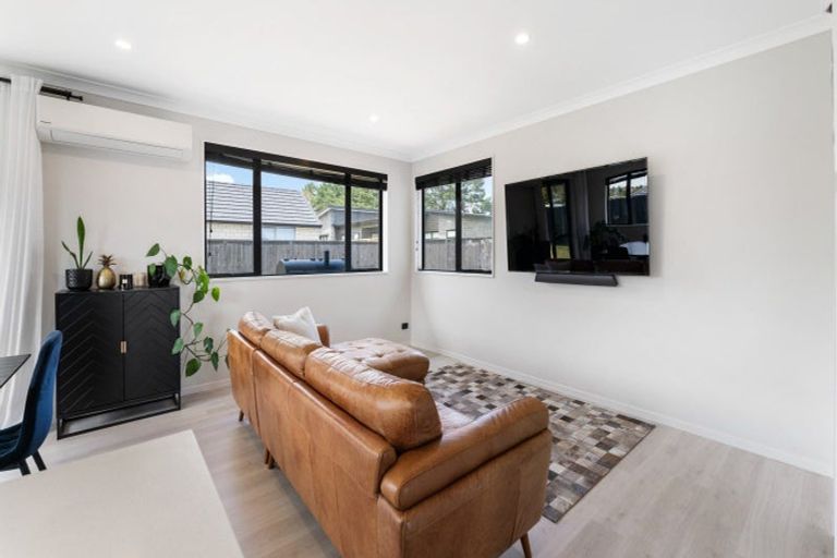 Photo of property in 4 Orawahi Road, Glenbrook, 2681