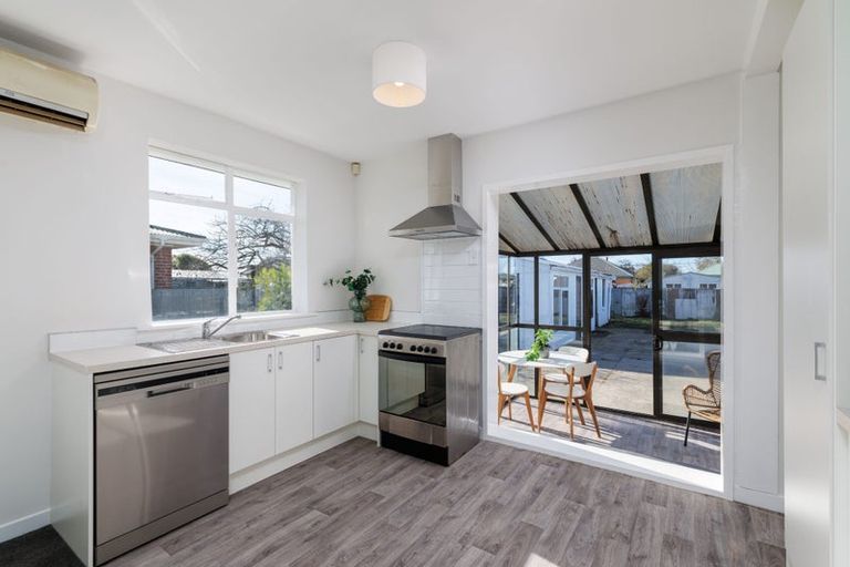 Photo of property in 15 Lyndhurst Crescent, Aranui, Christchurch, 8061