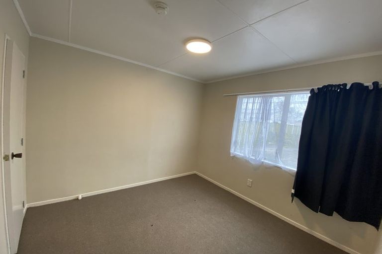 Photo of property in 1/15 Stoll Place, Clendon Park, Auckland, 2103