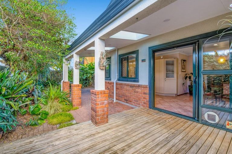 Photo of property in 71a Bay Street, Red Beach, 0932