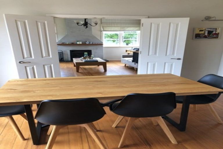 Photo of property in Gull - Unmanned, 1/1 Rangitira Avenue, Takapuna, Auckland, 0622