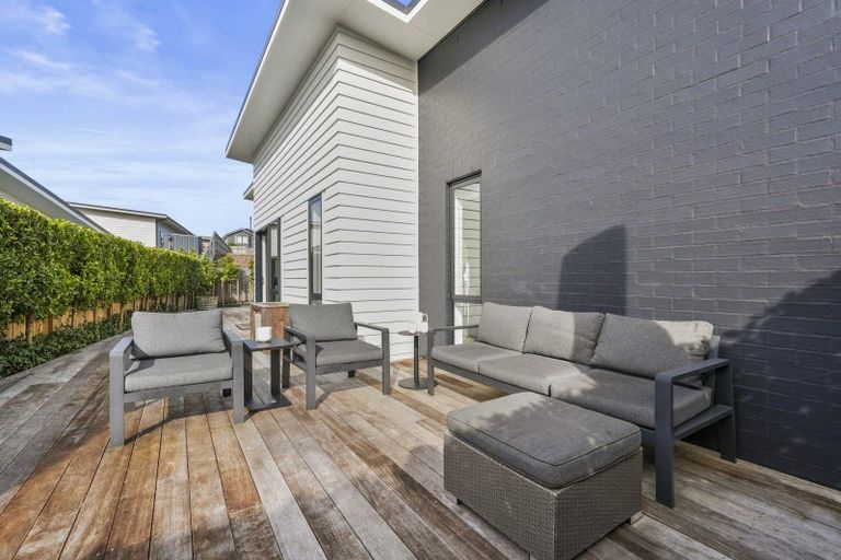 Photo of property in 5 Kuku Avenue, Red Beach, 0932