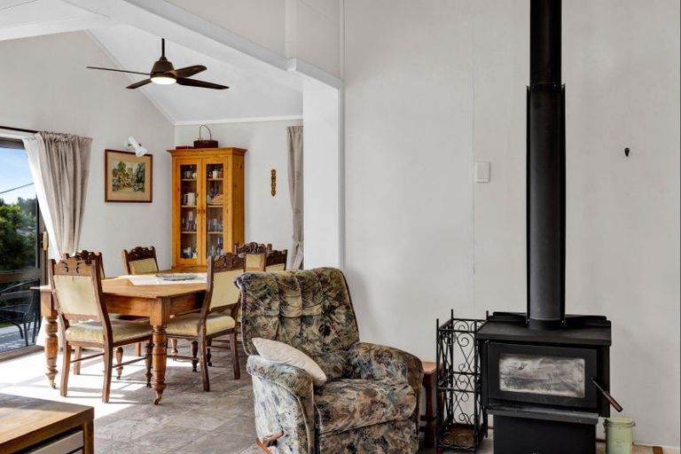 Photo of property in 22 Mills Street, Eltham, 4322