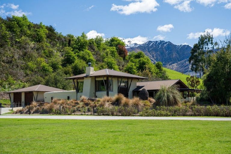 Photo of property in 48 Rutherford Road, Lake Hayes, Queenstown, 9371