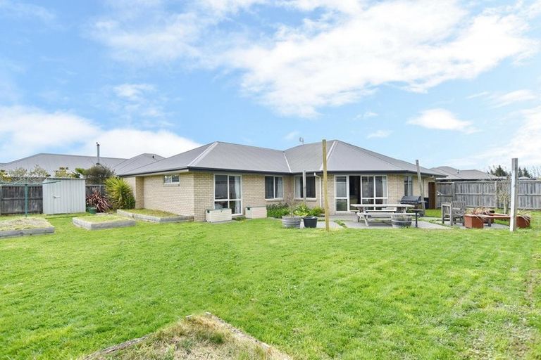 Photo of property in 24 Mulberry Street, Rangiora, 7400