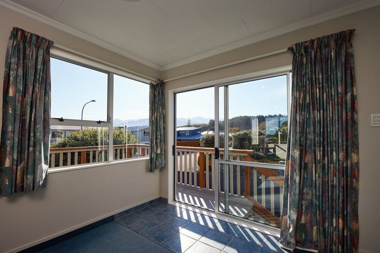 Photo of property in 10 Kotuku Road, South Bay, Kaikoura, 7300