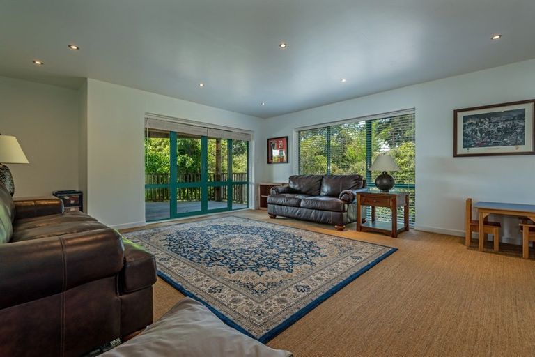 Photo of property in 64 Clifton Terrace, Fitzherbert, Palmerston North, 4410