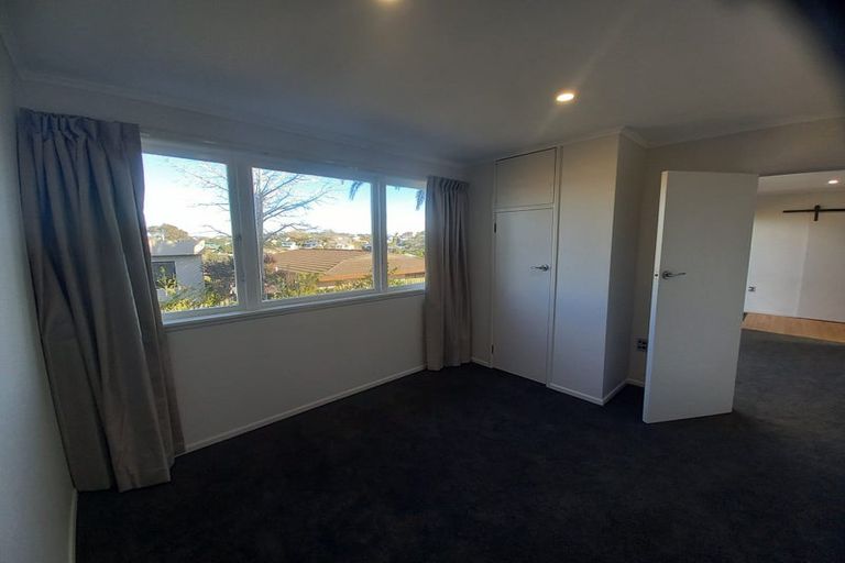 Photo of property in 5 Tiri Road, Manly, Whangaparaoa, 0930