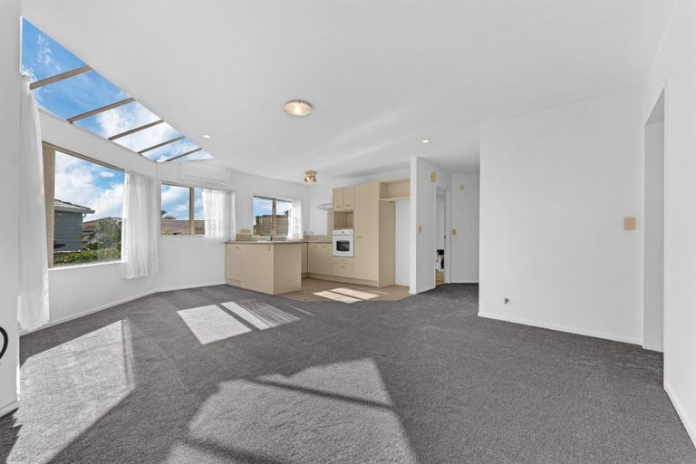 Photo of property in 11/169 Sturges Road, Henderson, Auckland, 0612