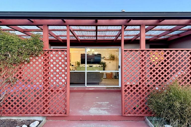 Photo of property in 73 Adamson Crescent, Glengarry, Invercargill, 9810