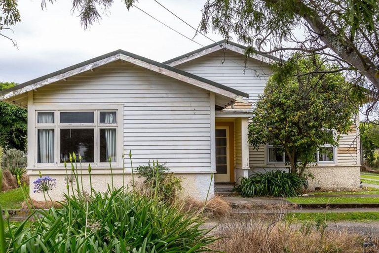 Photo of property in 13 Daniel Street, Martinborough, 5711