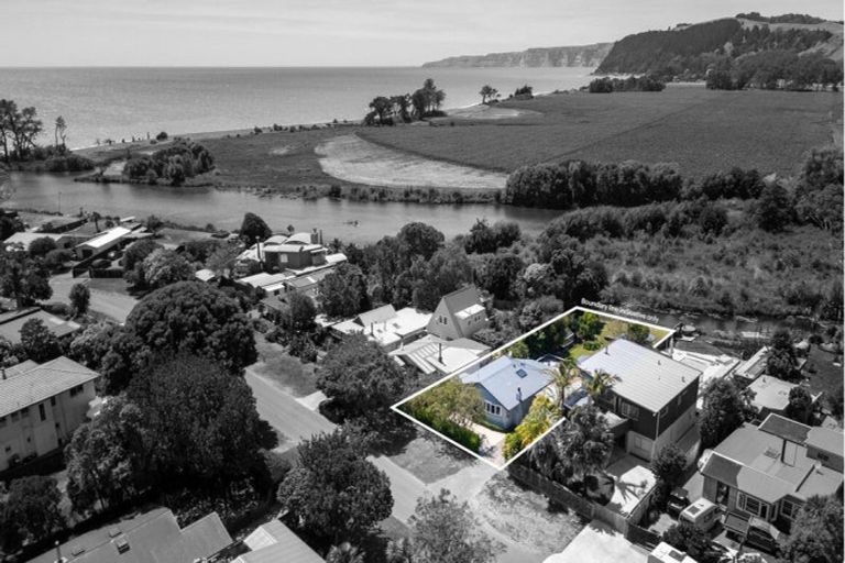 Photo of property in 38 Kuku Street, Te Awanga, 4102