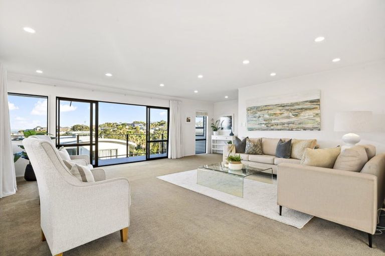 Photo of property in 86 Hebron Road, Waiake, Auckland, 0630