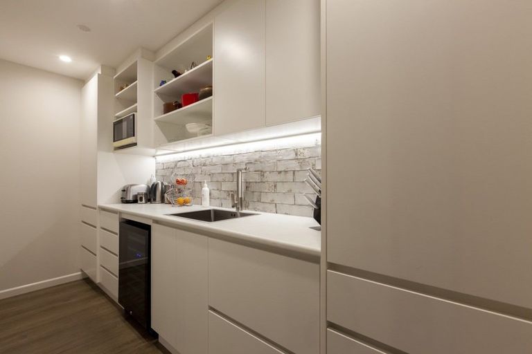 Photo of property in 118 Rosetta Road, Raumati South, Paraparaumu, 5032