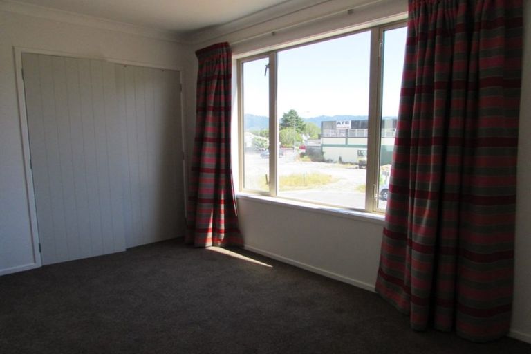 Photo of property in 1 Stephen Street, Trentham, Upper Hutt, 5018