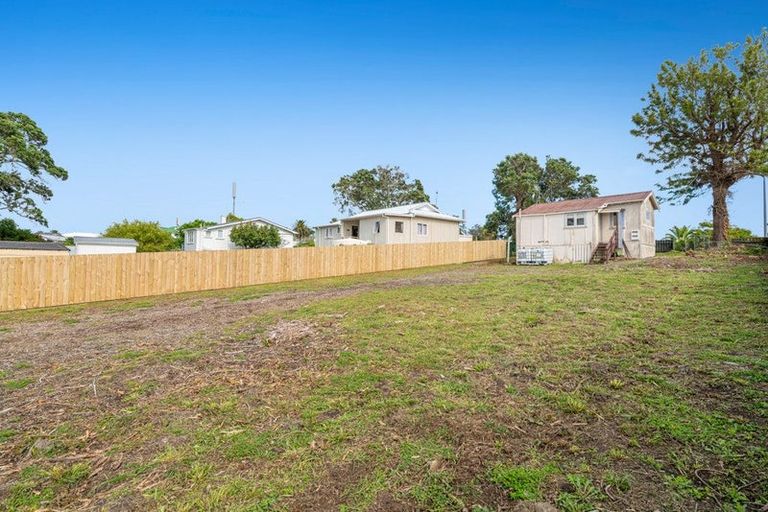 Photo of property in 929 Whangaparaoa Road, Manly, Whangaparaoa, 0930