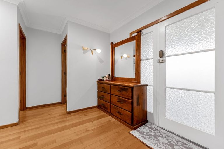 Photo of property in 1/1 Sutton Crescent, Papatoetoe, Auckland, 2025