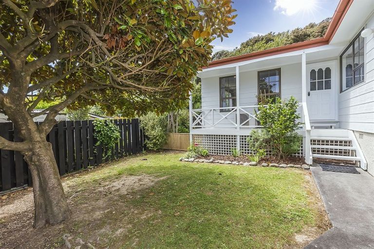 Photo of property in 45 Postgate Drive, Whitby, Porirua, 5024