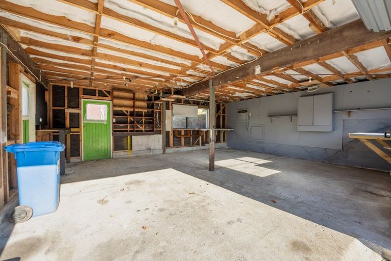 Photo of property in 60 Norana Road, Timberlea, Upper Hutt, 5018