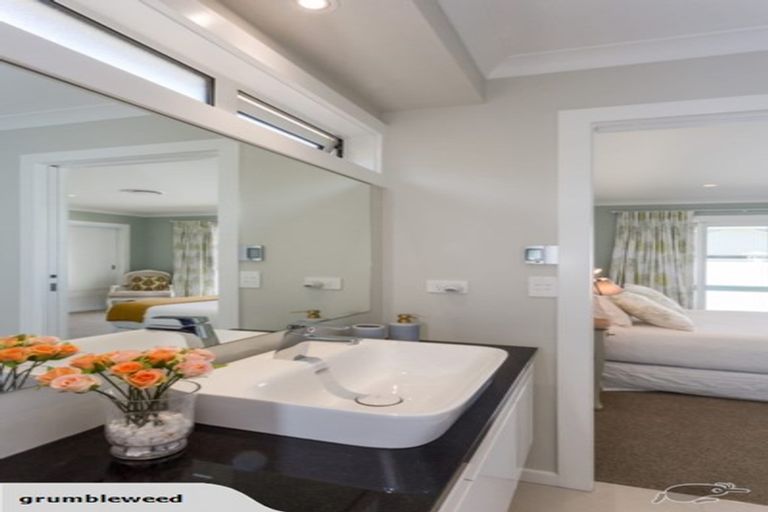 Photo of property in 183 Main Street, Greytown, 5712