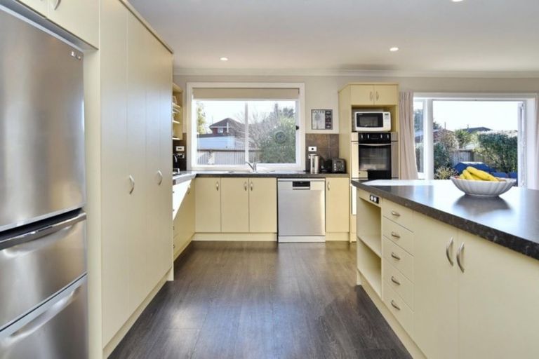 Photo of property in 8 Sonia Place, Casebrook, Christchurch, 8051