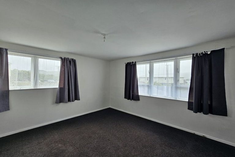 Photo of property in 46-48 Cheshire Street, Cannons Creek, Porirua, 5024