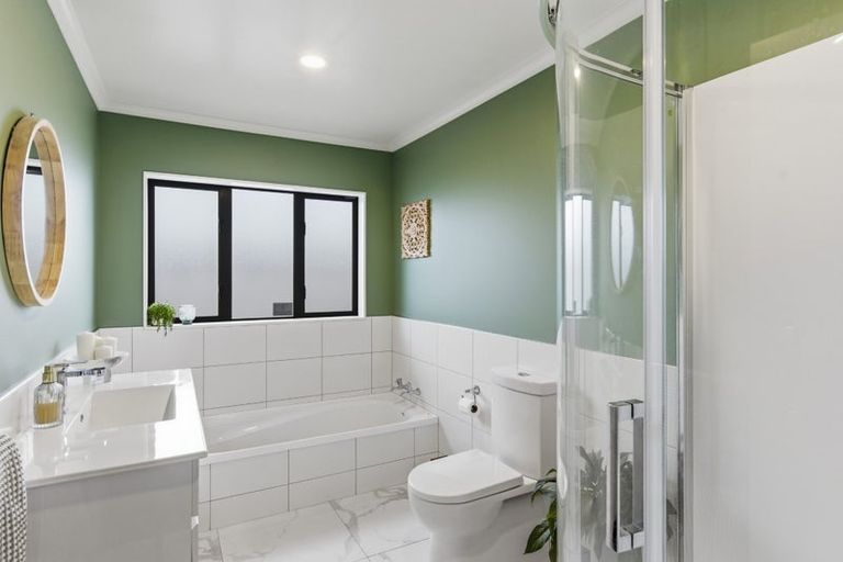 Photo of property in 90 Regent Drive, Paraparaumu Beach, Paraparaumu, 5032