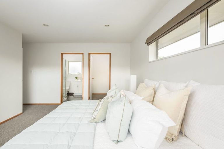 Photo of property in 8 Fieldmoor Place, Parklands, Christchurch, 8083