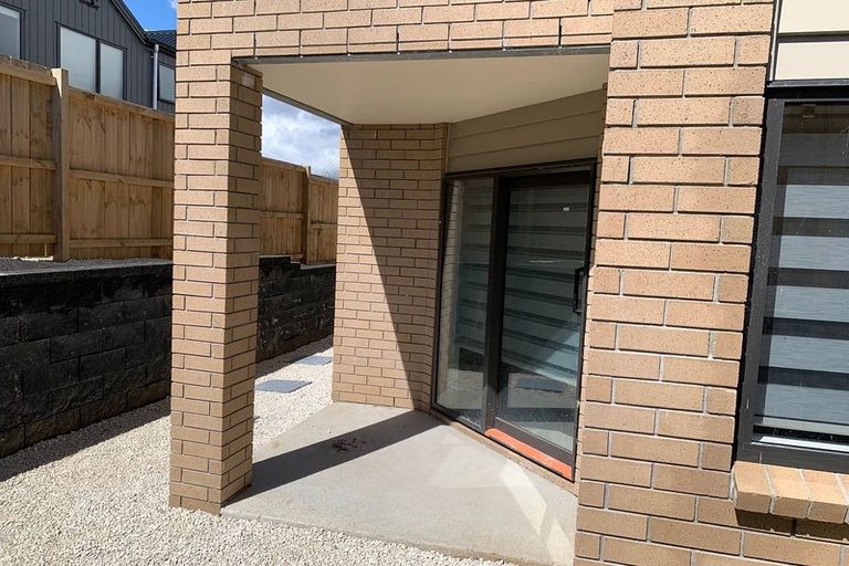 Photo of property in 9c Jillteresa Crescent, Half Moon Bay, Auckland, 2012