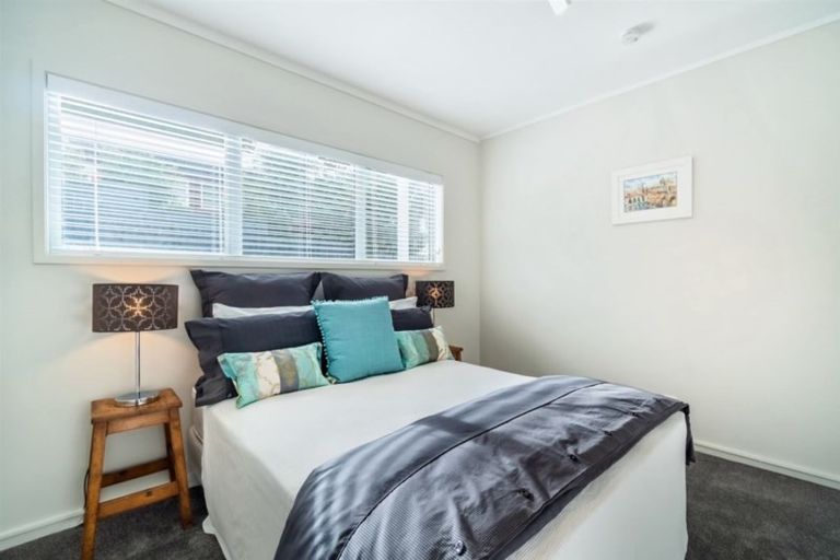 Photo of property in 2/5 Marama Street, Castor Bay, Auckland, 0620