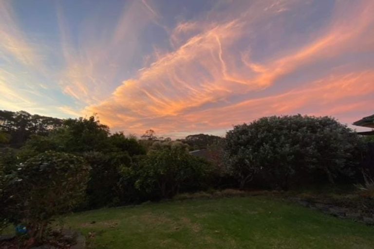 Photo of property in 6 Apsley Rise, Henderson, Auckland, 0612