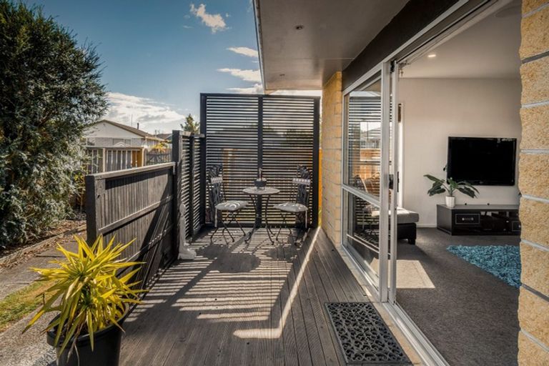 Photo of property in 11 Cowes Street, Avondale, Christchurch, 8061