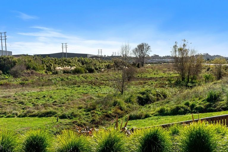 Photo of property in 33 Foley Grove, Pyes Pa, Tauranga, 3110