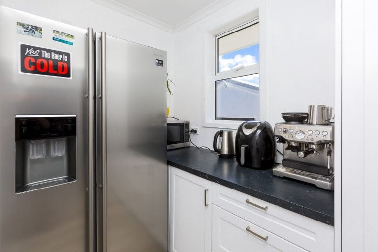 Photo of property in 9 Hillside Drive, Maoribank, Upper Hutt, 5018