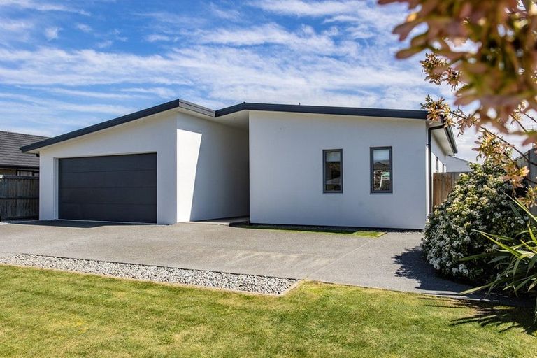 Photo of property in 118 Chinnerys Road, Woodend, 7610