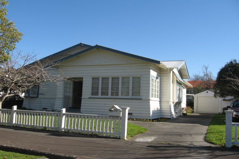 Photo of property in 16 Moerangi Street, West End, Palmerston North, 4410