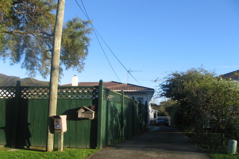 Photo of property in 8a Burnside Street, Waterloo, Lower Hutt, 5011